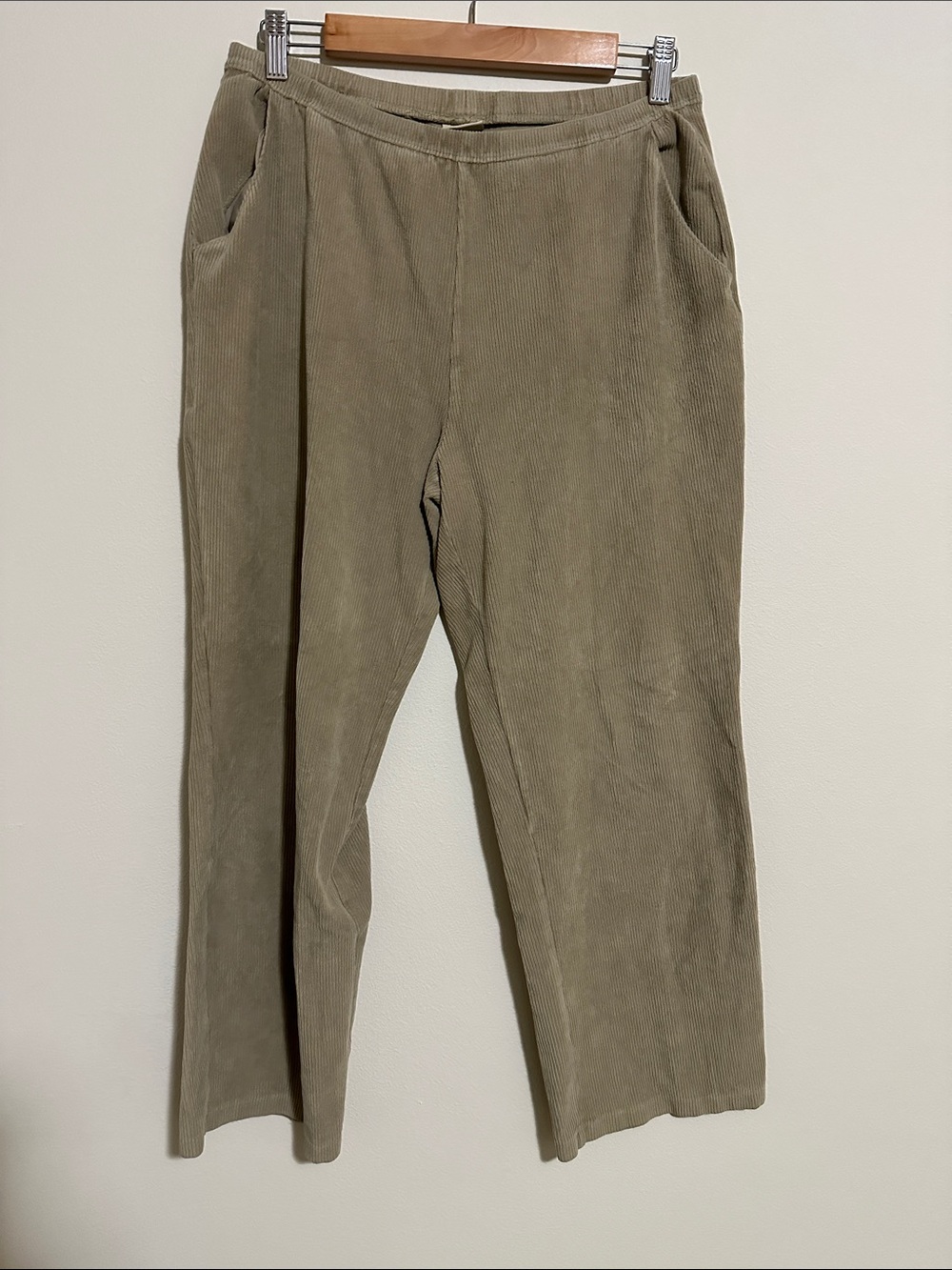 L.L. Bean Vintage Corduroy Capri Pants